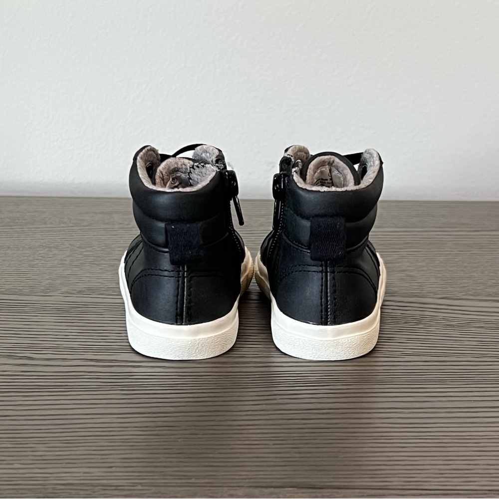 Cat & Jack Rylan Sneakers - Picture 9 of 10